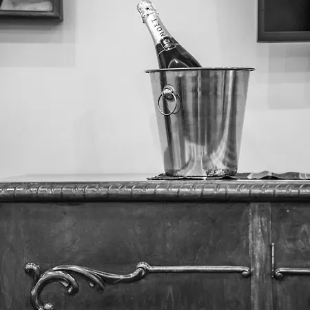 Suiteart 2 Exceptional Apartment